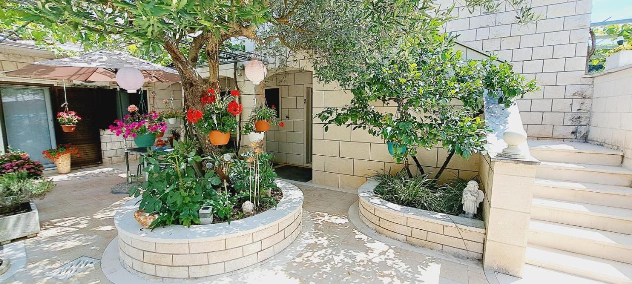 Apartments Darija & Pero Пучища Екстер'єр фото