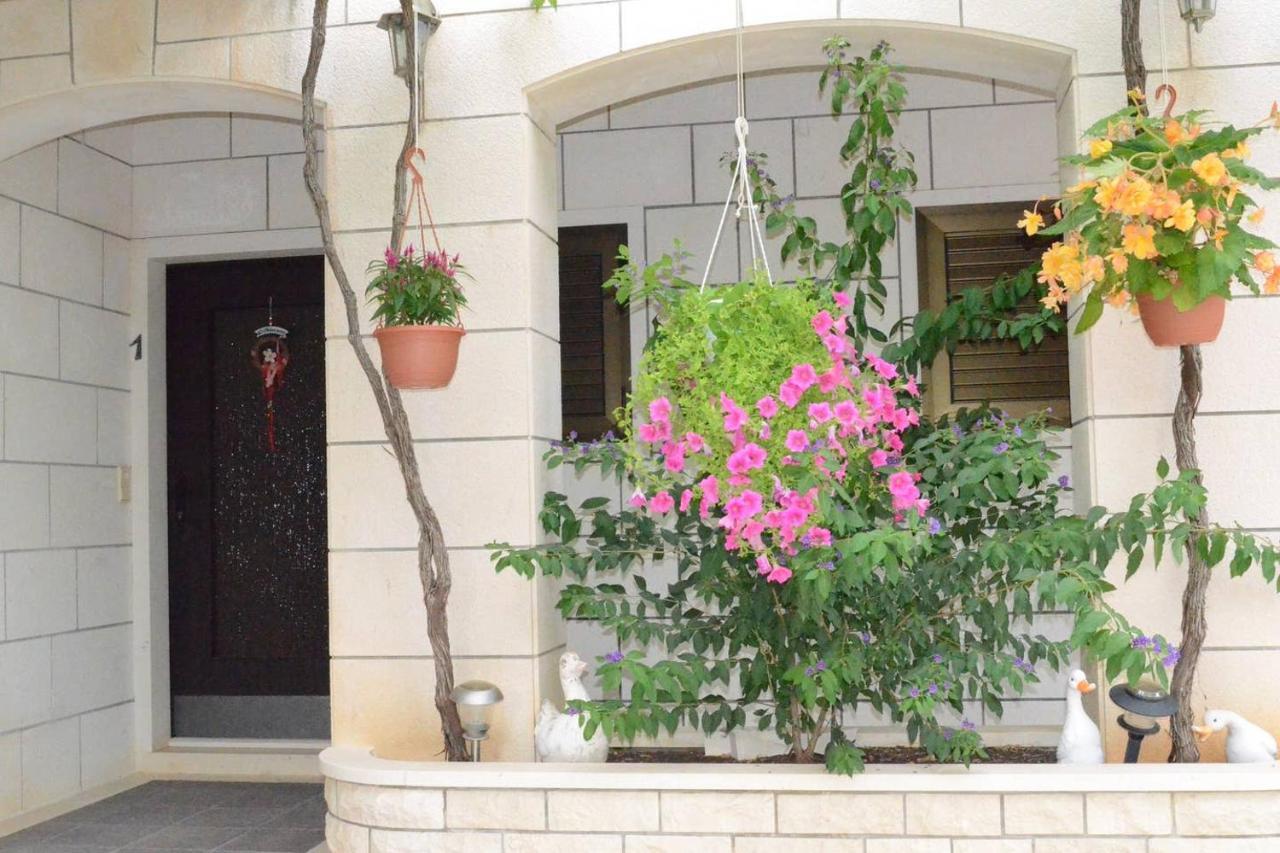 Apartments Darija & Pero Пучища Екстер'єр фото