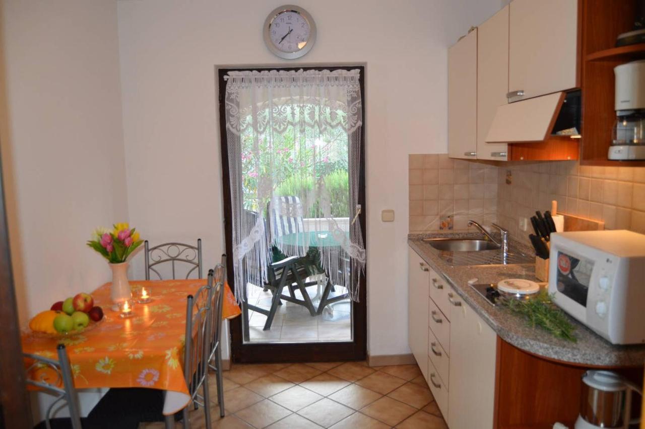 Apartments Darija & Pero Пучища Екстер'єр фото