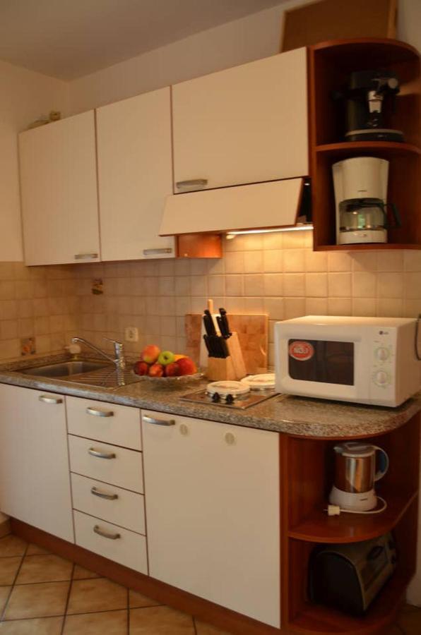Apartments Darija & Pero Пучища Екстер'єр фото